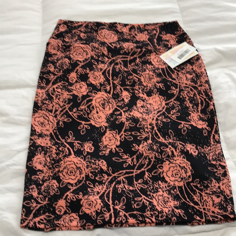 LuLaRoe Cassie size Medium.
